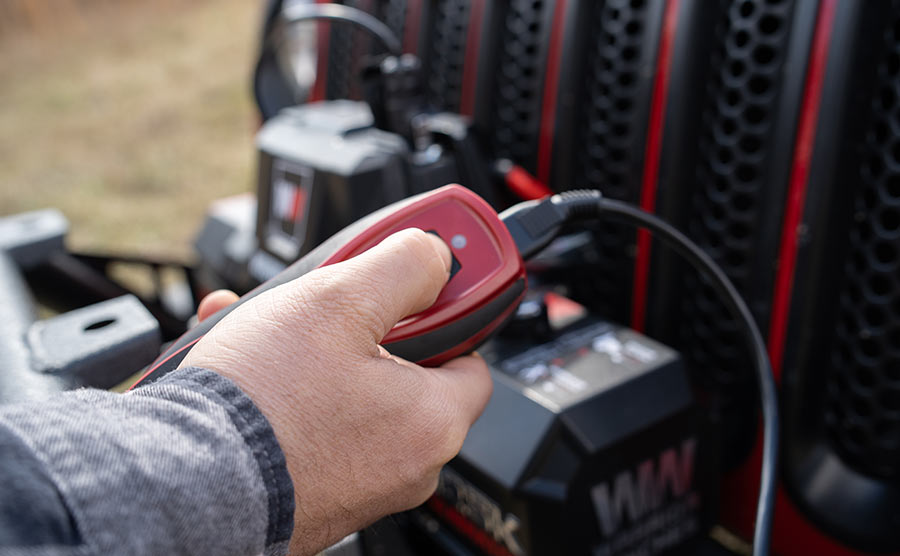 Gladiator F-Type 8000 Electric Winch - 12v Synthetic Rope